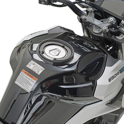 Anneau de réservoir Kappa BRIDE POUR SACOCHE TANKLOCK Noir - Publicité Anneau de réservoir Kappa BRIDE POUR SACOCHE TANKLOCK Noir - Publicité