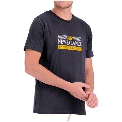 T-shirt με κοντά μανίκια New Balance T-shirt L noir avec accents jaunes Black Medium αρσενικός T-shirt με κοντά μανίκια New Balance T-shirt L noir avec accents jaunes Black Medium αρσενικός