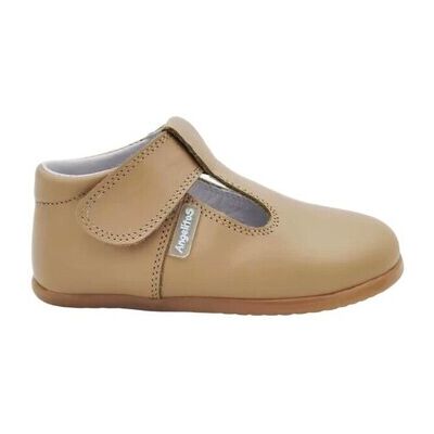 Σανδάλια χωρίς τακούνι Angelitos 542 Pepito respetuoso Camel Brown 21 Σανδάλια χωρίς τακούνι Angelitos 542 Pepito respetuoso Camel Brown 21