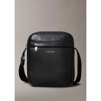 Calvin Klein ανδρικό τσαντάκι crossbody με λογότυπο - LV04D3160G Μαύρο ONE SIZE Calvin Klein ανδρικό τσαντάκι crossbody με λογότυπο - LV04D3160G Μαύρο ONE SIZE