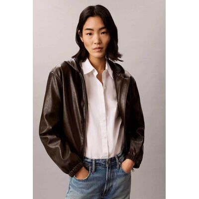 Calvin Klein Jeans γυναικείο cropped jacket faux leather με κουκούλα Relaxed Fit - LV047G516G Καφέ Σκούρο S Calvin Klein Jeans γυναικείο cropped jacket faux leather με κουκούλα Relaxed Fit - LV047G516G Καφέ Σκούρο S