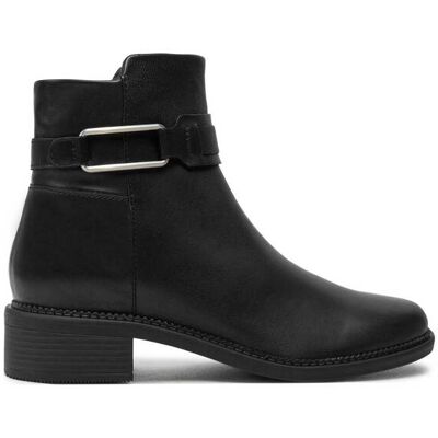 Clarks γυναικεία μονόχρωμα δερμάτινα μποτάκια με μεταλλική λεπτομέρεια "Maye Bella" - 26179641 Μαύρο 36 Clarks γυναικεία μονόχρωμα δερμάτινα μποτάκια με μεταλλική λεπτομέρεια "Maye Bella" - 26179641 Μαύρο 36