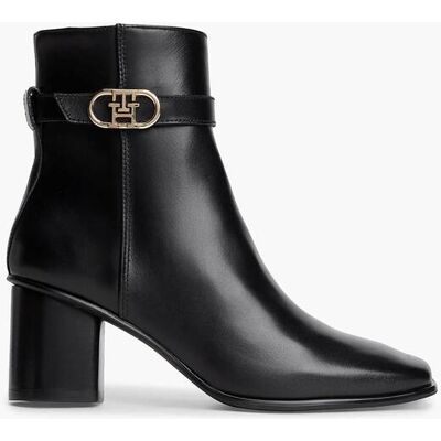 Tommy Hilfiger γυναικεία δερμάτινα μποτάκια με μεταλλικό monogram - FW0FW09488 Μαύρο 39 Tommy Hilfiger γυναικεία δερμάτινα μποτάκια με μεταλλικό monogram - FW0FW09488 Μαύρο 39