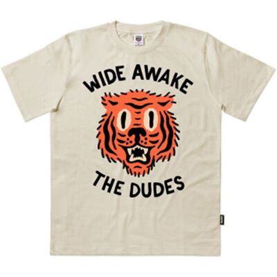 The Dudes Wide Awake Classic T-Shirt Light Brown Férfiak - Pólók The Dudes - Világosbarna - 10025067-XXL - Size: XXL Világosbarna XXL male The Dudes Wide Awake Classic T-Shirt Light Brown Férfiak - Pólók The Dudes - Világosbarna - 10025067-XXL - Size: XXL Világosbarna XXL male