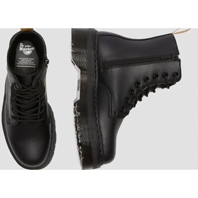 Dr. Martens Vegan Jadon II Mono Platform Boots Black Unisex - Cipők Dr. Martens - Fekete - DM25310001-5 - Size: 5 Fekete 5 unisex Dr. Martens Vegan Jadon II Mono Platform Boots Black Unisex - Cipők Dr. Martens - Fekete - DM25310001-5 - Size: 5 Fekete 5 unisex