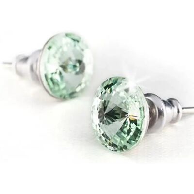 ART CRYSTELLA Fülbevaló SWAROVSKI kristállyal alma zöld színű csúcsos 8mm ART CRYSTELLA Fülbevaló SWAROVSKI kristállyal alma zöld színű csúcsos 8mm