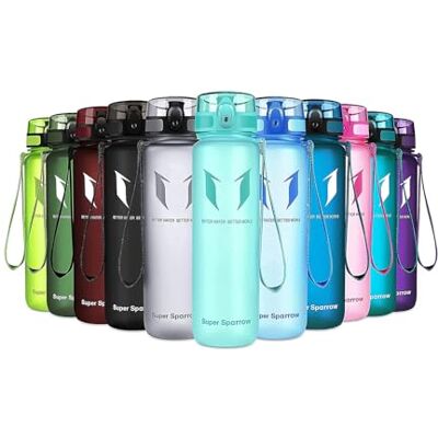 Super Sparrow Sparrow Trinkflasche 500ml/750ml/1L BPA-frei Tritan Wasserflasche 1-Klick Sportflasche, Auslaufsicher, Leicht, Spülmaschinenfest, Flip Top Flaschen, Sport, Schule, Fitness, Gym, Büro, Reisen, Fahrrad Super Sparrow Sparrow Trinkflasche 500ml/750ml/1L BPA-frei Tritan Wasserflasche 1-Klick Sportflasche, Auslaufsicher, Leicht, Spülmaschinenfest, Flip Top Flaschen, Sport, Schule, Fitness, Gym, Büro, Reisen, Fahrrad