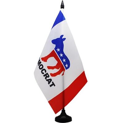 AZ FLAG Tischflagge Demokratische Partei der USA, 21 x 14 cm – kleine Flagge der Demokraten für amerikanische Partys, 100% Polyester, mit Fahnenstange von 25 cm und Sockel aus schwarzem Kunststoff AZ FLAG Tischflagge Demokratische Partei der USA, 21 x 14 cm – kleine Flagge der Demokraten für amerikanische Partys, 100% Polyester, mit Fahnenstange von 25 cm und Sockel aus schwarzem Kunststoff