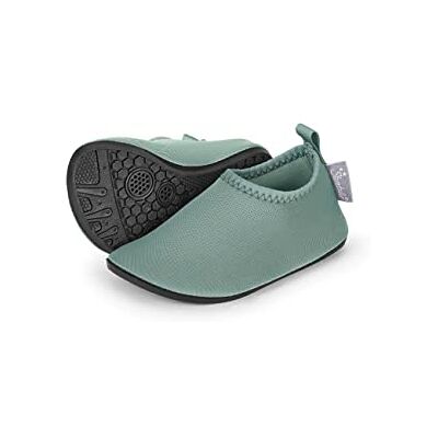 Sterntaler Badeschuhe Uni – Baby Aquaschuhe – Unisex Strand Slipper mit flexibler Sohle – schnelltrocknend & leicht Ideal für Strand & Schwimmbad Kinder Bademode – Farbe mattgrün, Größe 26 Sterntaler Badeschuhe Uni – Baby Aquaschuhe – Unisex Strand Slipper mit flexibler Sohle – schnelltrocknend & leicht Ideal für Strand & Schwimmbad Kinder Bademode – Farbe mattgrün, Größe 26