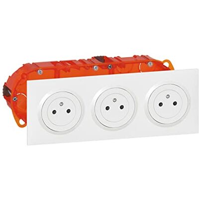 Legrand Dreifach-Steckdose, 16 A, mit Erde dooxie Oberfläche + quadratische Platte + Einbaudose – Steckdose 2P + T bündig mit einziehbarem Boden – Weiß Legrand Dreifach-Steckdose, 16 A, mit Erde dooxie Oberfläche + quadratische Platte + Einbaudose – Steckdose 2P + T bündig mit einziehbarem Boden – Weiß