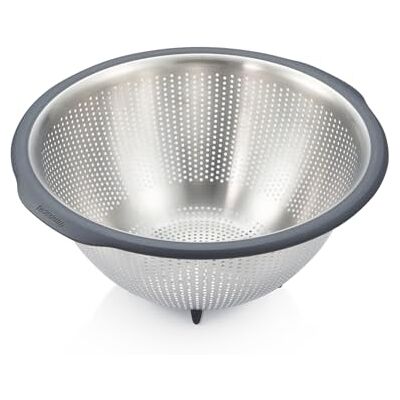 Tescoma Seiher Sieb mit breitem Rand GrandCHEF 26cm aus Edelstahl mit Füßen für sicheren Stand in der Spüle Tescoma Seiher Sieb mit breitem Rand GrandCHEF 26cm aus Edelstahl mit Füßen für sicheren Stand in der Spüle