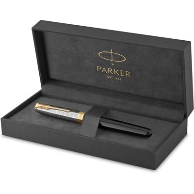 Parker Sonnet Füller Premium Metal & Black Glanzlack mit Goldbeschichtung Füllfederhalter mit feiner 18 Karat Goldfeder und schwarzer Tintenpatrone Geschenkbox Parker Sonnet Füller Premium Metal & Black Glanzlack mit Goldbeschichtung Füllfederhalter mit feiner 18 Karat Goldfeder und schwarzer Tintenpatrone Geschenkbox