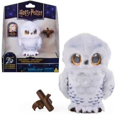 Wizarding World Harry Potter Interaktive Mini-Hedwig, offiziell lizensierter Fan-Artikel Für Kinder ab 6 Jahren & Fans, interaktive Plüsch-Eule, mit Finger-Halterung Wizarding World Harry Potter Interaktive Mini-Hedwig, offiziell lizensierter Fan-Artikel Für Kinder ab 6 Jahren & Fans, interaktive Plüsch-Eule, mit Finger-Halterung