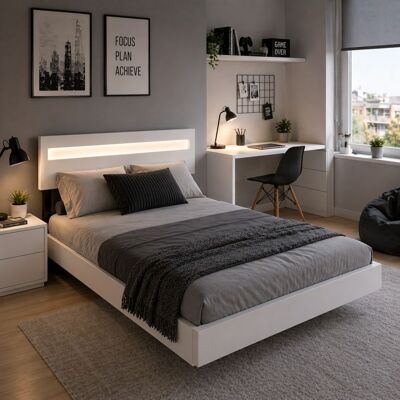 Juskys Ágykeret 140 x 200 cm fehér LED fejtámlával Juskys Ágykeret 140 x 200 cm fehér LED fejtámlával