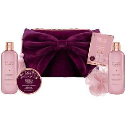 Baylis & Harding Wild Cherry & Vanilla Gift Set toiletry bag Baylis & Harding Wild Cherry & Vanilla Gift Set toiletry bag