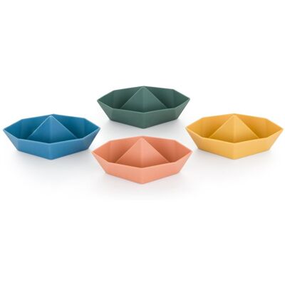 Petite&Mars Water Toys Ships - Bath Toy 6+ Months, 4 pcs Petite&Mars Water Toys Ships - Bath Toy 6+ Months, 4 pcs