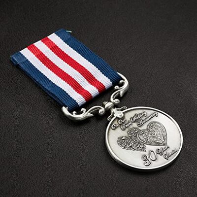 The Commemorative Coin Company 30th Pearl Wedding Anniversary Medal for Long/Distinguished Service and Bravery in the Field. Gift/Present Husband/Wife/Partner/Couple, Silver, 10.5cm The Commemorative Coin Company 30th Pearl Wedding Anniversary Medal for Long/Distinguished Service and Bravery in the Field. Gift/Present Husband/Wife/Partner/Couple, Silver, 10.5cm