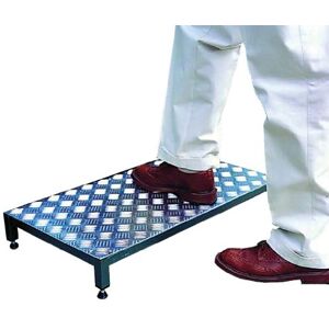 NRS Healthcare Metal Half Step Standard: 41 cm (16 inch) Width NRS Healthcare Metal Half Step Standard: 41 cm (16 inch) Width