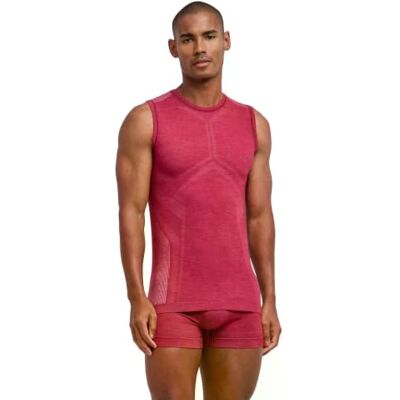 FALKE Men's Wool-Tech Light M S/l Sh Wool Functional Yarn Quick Dry Base Layer Top 1 piece, Red Ruby 8830, M FALKE Men's Wool-Tech Light M S/l Sh Wool Functional Yarn Quick Dry Base Layer Top 1 piece, Red Ruby 8830, M