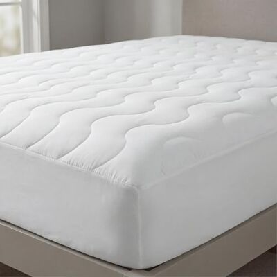The Fine Bedding Company Spundown Mattress Protector – Double Bed Mattress Protector with Recycled Eco Smartfil® and Peachskin Soft Touch Fabric, Hypoallergenic and Washable – Double The Fine Bedding Company Spundown Mattress Protector – Double Bed Mattress Protector with Recycled Eco Smartfil® and Peachskin Soft Touch Fabric, Hypoallergenic and Washable – Double