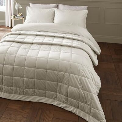 Catherine Lansfield Kingsley Matt Velvet Quilted 220x220 cm Bedspread Cream Catherine Lansfield Kingsley Matt Velvet Quilted 220x220 cm Bedspread Cream