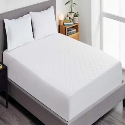 Light & Shade Microfiber Quilted Mattress Protector, Soft Breathable Anti-Allergy Fitted Mattress Cover, Stain Resistant & Durable Bed Protector, White, Single (90 X 190 + 30) CM Light & Shade Microfiber Quilted Mattress Protector, Soft Breathable Anti-Allergy Fitted Mattress Cover, Stain Resistant & Durable Bed Protector, White, Single (90 X 190 + 30) CM