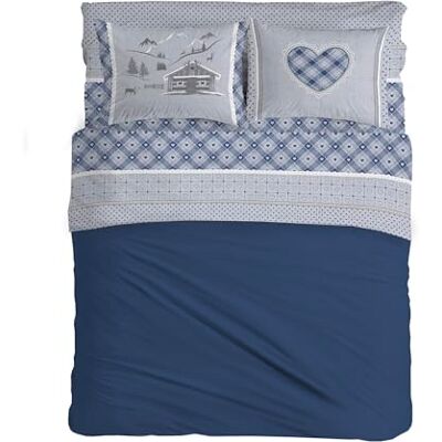 PENSIERI DELICATI Double Bed Set, 100% Cotton, Complete Double Bed Sheet Set, 180 x 200 cm, Including Bottom Sheet, Top and 2 Pillowcases, Made in Italy, Blue Chalet Design PENSIERI DELICATI Double Bed Set, 100% Cotton, Complete Double Bed Sheet Set, 180 x 200 cm, Including Bottom Sheet, Top and 2 Pillowcases, Made in Italy, Blue Chalet Design