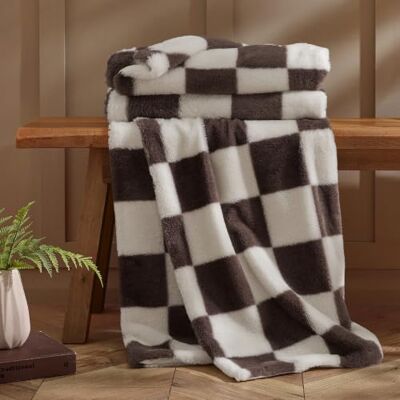 Catherine Lansfield Cosy Soft Checkerboard Fleece 130x170cm Throw Chocolate Catherine Lansfield Cosy Soft Checkerboard Fleece 130x170cm Throw Chocolate