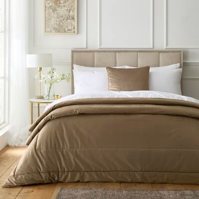 Appletree Heritage Harlan Velvet Bedspread 235 x 235cm Cream – Soft Textured Design for Bedroom, Large Velvet Bedspread, Taupe Appletree Heritage Harlan Velvet Bedspread 235 x 235cm Cream – Soft Textured Design for Bedroom, Large Velvet Bedspread, Taupe