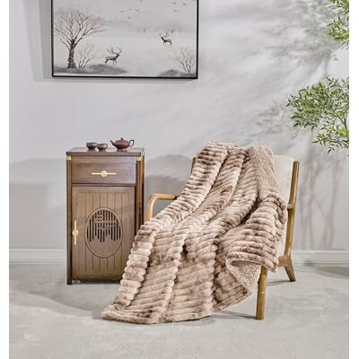Miracle Home . Fleece Blanket Reversible Microfiber Kunzite Flannel and Sherpa 300GSM-180GSM, Soft, Warm and Lightweight, Machine Washable, 130 X 160 Beige Miracle Home . Fleece Blanket Reversible Microfiber Kunzite Flannel and Sherpa 300GSM-180GSM, Soft, Warm and Lightweight, Machine Washable, 130 X 160 Beige
