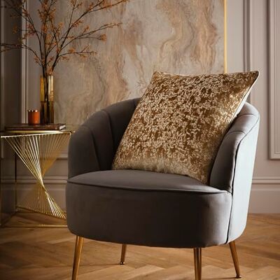 HOUSE LLEWELYN - BOWEN Laurence Llewelyn‑Bowen Atlas Jacquard Filled Cushion 55 x 55cm – Gold Decorative Scatter Pillow with Luxurious Textured Woven Design, Elegant Statement Accent for Sofa, Bed or Living Room HOUSE LLEWELYN - BOWEN Laurence Llewelyn‑Bowen Atlas Jacquard Filled Cushion 55 x 55cm – Gold Decorative Scatter Pillow with Luxurious Textured Woven Design, Elegant Statement Accent for Sofa, Bed or Living Room