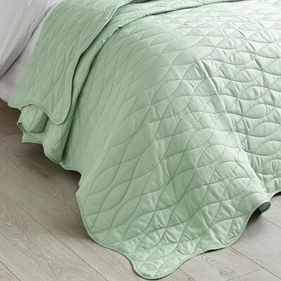 Catherine Lansfield Scallop Waves Quilted 240x260cm Bedspread Green Catherine Lansfield Scallop Waves Quilted 240x260cm Bedspread Green