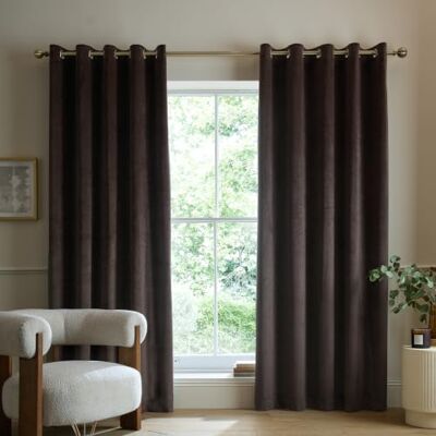 Catherine Lansfield Super Thermal Blackout 46x54 Inch Eyelet Curtains Chocolate Catherine Lansfield Super Thermal Blackout 46x54 Inch Eyelet Curtains Chocolate