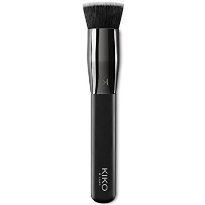 Kiko Milano Face 05 Round Foundation Brush Flat-topped brush with synthetic fibers for applying liquid or mousse products Kiko Milano Face 05 Round Foundation Brush Flat-topped brush with synthetic fibers for applying liquid or mousse products