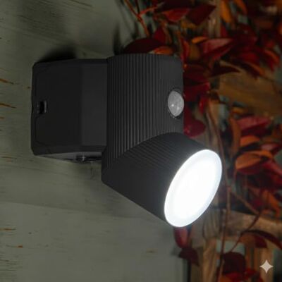 Solar Centre SolarCentre® SentryTwist Outdoor Solar Motion Activated PIR Security Light Solar Centre SolarCentre® SentryTwist Outdoor Solar Motion Activated PIR Security Light