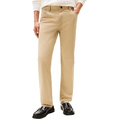 Tommy Hilfiger Men's Core Denton Essential Twill Straight Fit Chinos Tommy Hilfiger Men's Core Denton Essential Twill Straight Fit Chinos