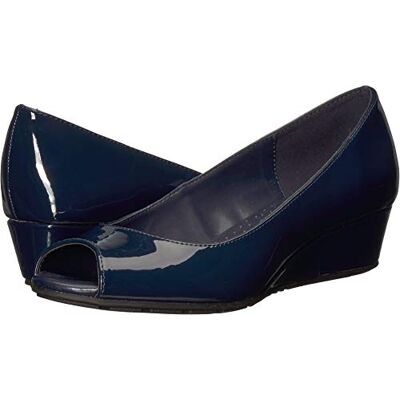 Bandolino Women's Candra Pump, Navypatent, 5.5 Bandolino Women's Candra Pump, Navypatent, 5.5