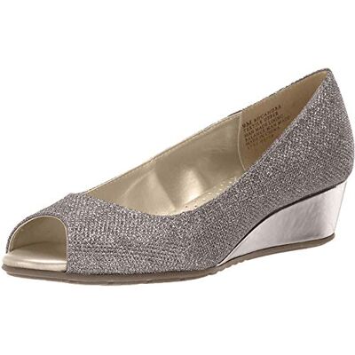 Bandolino Footwear Women's Armory Pump, Gold, 5, Gold 710 Bandolino Footwear Women's Armory Pump, Gold, 5, Gold 710