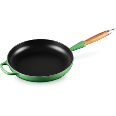 LE CREUSET Signature Cast Iron Frying Pan with Wooden Handle 28cm Bamboo, 20258284080422 LE CREUSET Signature Cast Iron Frying Pan with Wooden Handle 28cm Bamboo, 20258284080422