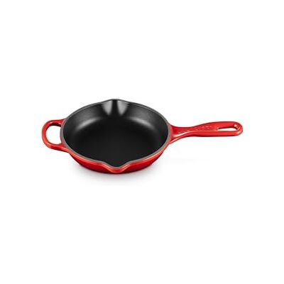 LE CREUSET Signature Enamelled Cast Iron Skillet Frying Pan with Helper Handle and Two Pouring Lips, 16 cm, Cerise, 20182160600422 LE CREUSET Signature Enamelled Cast Iron Skillet Frying Pan with Helper Handle and Two Pouring Lips, 16 cm, Cerise, 20182160600422