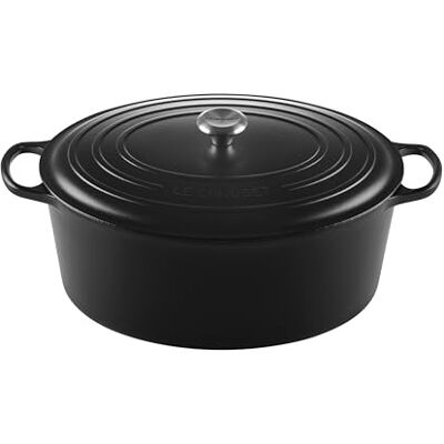 LE CREUSET Signature Enamelled Cast Iron Oval Casserole Dish With Lid, 40 cm, 14.8 Litre, Matte Black, 21178400000430 LE CREUSET Signature Enamelled Cast Iron Oval Casserole Dish With Lid, 40 cm, 14.8 Litre, Matte Black, 21178400000430