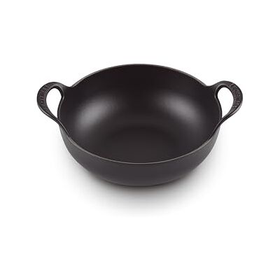LE CREUSET Enamelled Cast Iron Balti Dish, 24 cm, Matte Black, 20142240000460 LE CREUSET Enamelled Cast Iron Balti Dish, 24 cm, Matte Black, 20142240000460