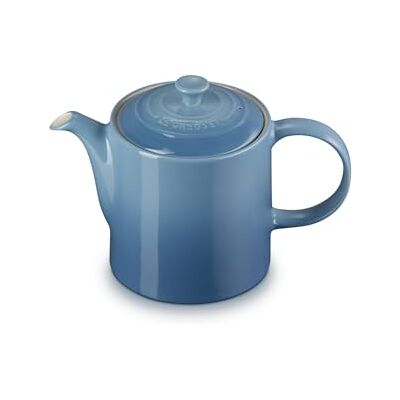 LE CREUSET Grand Teapot, Stoneware, 1.3 litres, Serves 4 Cups, Chambray, 70703134340000 LE CREUSET Grand Teapot, Stoneware, 1.3 litres, Serves 4 Cups, Chambray, 70703134340000