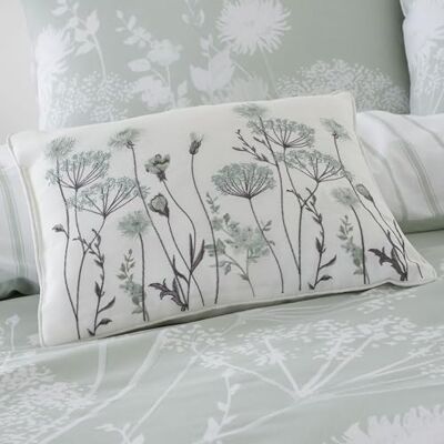 Catherine Lansfield Meadowsweet Floral 30x40 cm Filled Cushion Green Catherine Lansfield Meadowsweet Floral 30x40 cm Filled Cushion Green