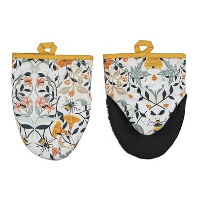 Ulster Weavers Bumble Bee & Floral Microwave Oven Mitts (18 x 14.5cm) 100% Cotton 1x Pair Oven Glove Heat Resistant Washable Oven Glove with Flowers & Bees Kitchen Accessories Ulster Weavers Bumble Bee & Floral Microwave Oven Mitts (18 x 14.5cm) 100% Cotton 1x Pair Oven Glove Heat Resistant Washable Oven Glove with Flowers & Bees Kitchen Accessories