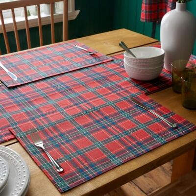 Catherine Lansfield Christmas Tartan Check Dining Placemat 4 Pack Red/Green Catherine Lansfield Christmas Tartan Check Dining Placemat 4 Pack Red/Green