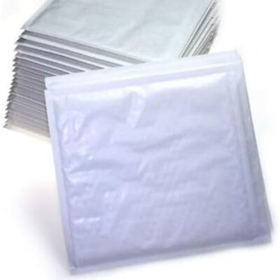 Q-Connect Padded Gusset Envelopes B4 353x250x50mm Peel and Seal White (Pack of 100) Q-Connect Padded Gusset Envelopes B4 353x250x50mm Peel and Seal White (Pack of 100)