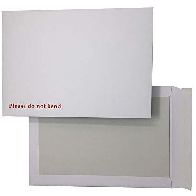 Q-Connect C4 Envelopes Board Back Peel and Seal 120gsm White (Pack of 125) KF3525 Q-Connect C4 Envelopes Board Back Peel and Seal 120gsm White (Pack of 125) KF3525