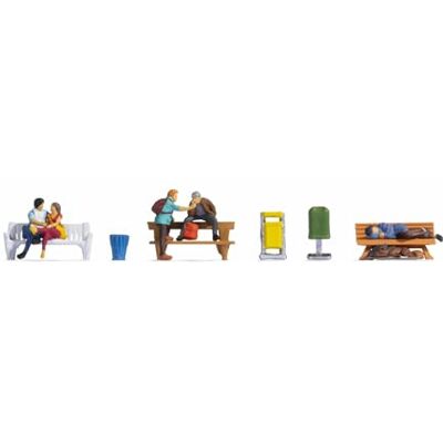 NOCH ® People on Benches Realistic Model Figures 1:87 (H0) for Model Railways, Dioramas and Craft Projects NOCH ® People on Benches Realistic Model Figures 1:87 (H0) for Model Railways, Dioramas and Craft Projects