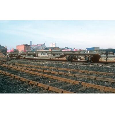 Hornby Wagons R60202 LMS, 'Salmon' Bogie Wagon Era 3 Train Toy, 00 Gauge Wagons & Freight for Train Set, Models for Adults 1:76 Scale Model Gift, Grey Hornby Wagons R60202 LMS, 'Salmon' Bogie Wagon Era 3 Train Toy, 00 Gauge Wagons & Freight for Train Set, Models for Adults 1:76 Scale Model Gift, Grey